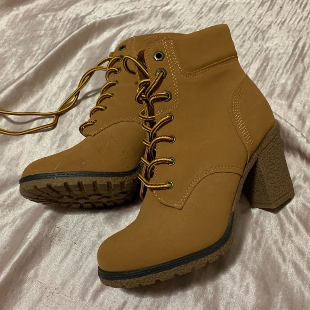 Boot heels